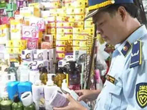 Tiêu hủy hàng nghìn sản phẩm gắn nhãn mác ngoại nhập