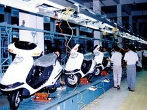 Chủ tịch Geely Holding Lý Thư Phúc – Người không chờ thời thế gọi tên