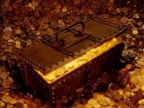 Sửa biệt thự cổ, anh thợ ống nước phát hiện rương chứa đầy vàng, trị giá hơn 60 tỷ