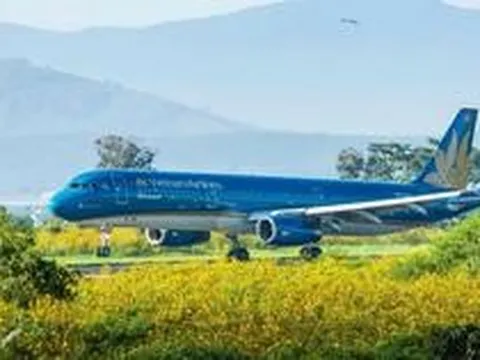 Đổ xô săn vé máy bay đến tỉnh lớn nhất Việt Nam, chuyện gì đang xảy ra?