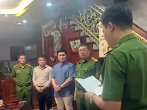 Vụ buôn lậu thủy sản trị giá 1.000 tỷ: Khởi tố Chi cục trưởng Chăn nuôi và Thú y vùng I