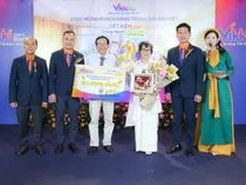 Chủ nhân Ngựa VÀNG 10 lượng SJC lộ diện, Vikki Digital Bank tiếp tục khai cuộc mùa Bóng VÀNG Ký