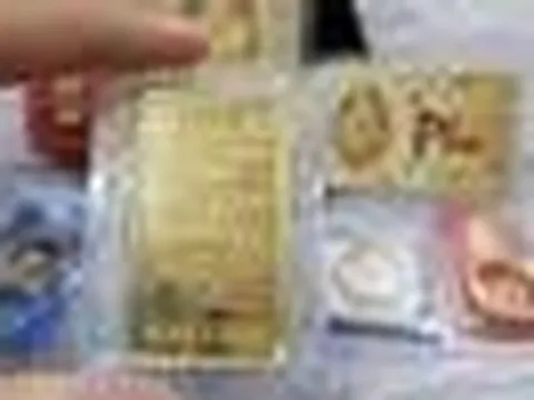 Giá vàng miếng và vàng nhẫn đồng loạt giảm mạnh