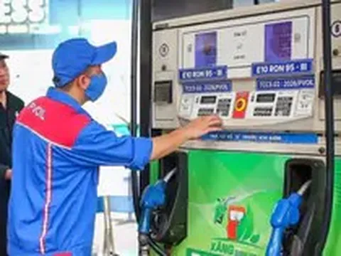 Choáng với doanh thu của 'đại gia' xăng dầu