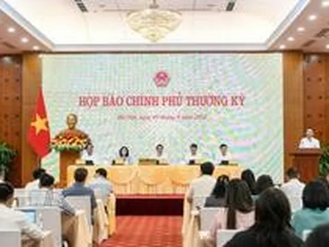 Quyết liệt thực hiện các giải pháp thúc đẩy tăng trưởng kinh tế "2 con số"