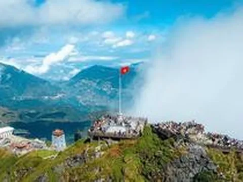 Du lịch Việt Nam đón gần 14 triệu lượt khách quốc tế
