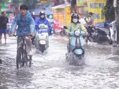 Hà Nội mưa lớn từ chiều tối nay, có thể trên 100mm, nguy cơ ngập úng cục bộ