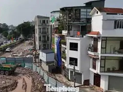 Người dân hối hả 'đại tu' nhà cửa sau giải phóng mặt bằng dự án cầu Trần Hưng Đạo