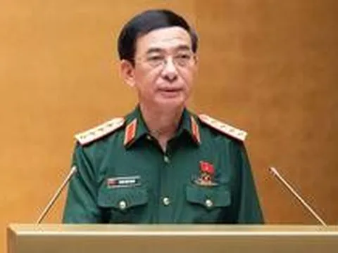 Đại tướng Phan Văn Giang trình đề xuất sửa chức vụ, hạn tuổi sĩ quan Quân đội