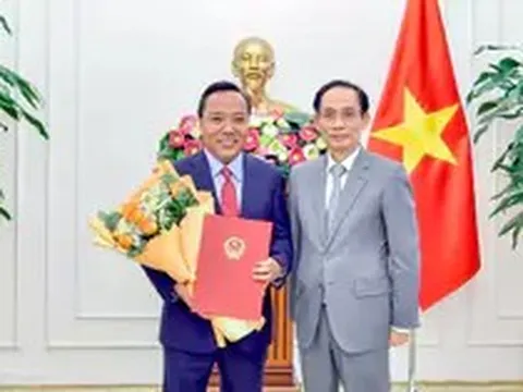 Trao quyết định bổ nhiệm hai Thứ trưởng Bộ Ngoại giao