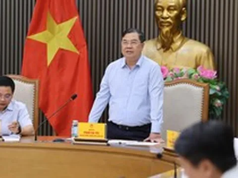 Hai Phó Thủ tướng chủ trì rà soát đầu tư, hoàn thiện các tuyến đường bộ cao tốc quy mô phân kỳ