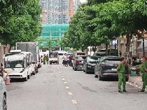 [CLIP]: Toàn cảnh vụ khám xét nhà Huấn Hoa Hồng