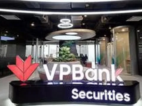 Một thành viên HĐQT VPBankS xin từ nhiệm