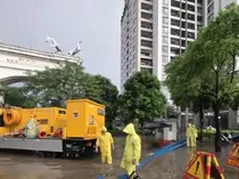 Mưa lớn vượt công suất thiết kế, Hà Nội giải bài toán chống ngập ra sao?
