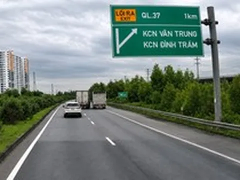 Chèn ép xe khác trên cao tốc Hà Nội - Lạng Sơn, tài xế bị phạt 45 triệu đồng