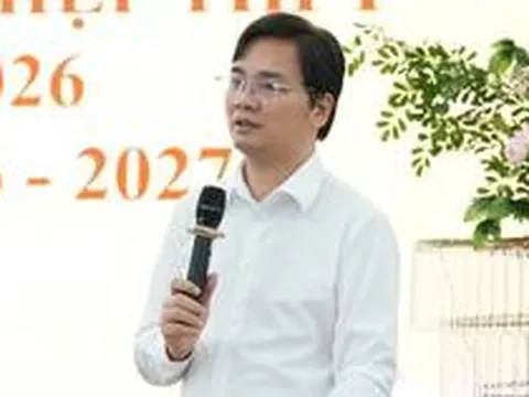 Giám đốc Sở GD&ĐT Tuyên Quang Vũ Đình Hưng bị tạm đình chỉ công tác