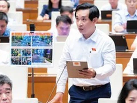 ĐBQH đề xuất làm điểm dừng cho người đi xe máy gọi điện thoại, shipper trả hàng