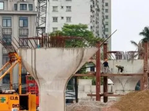 Những trụ cầu vượt đầu tiên tại nút giao gần 786 tỷ đồng ở Hà Nội
