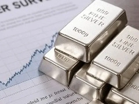 Quỹ bạc lớn nhất thế giới bất ngờ gom hơn 100 tấn bạc trong một phiên