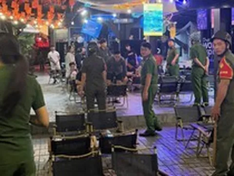 Công an ra quân, kiểm tra 469 người tại chợ đầu mối, các cơ sở kinh doanh dịch vụ ăn uống...