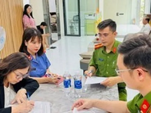 Lệnh khám xét, khởi tố chủ doanh nghiệp vàng bạc Nguyễn Thị Thanh Nga SN 1967