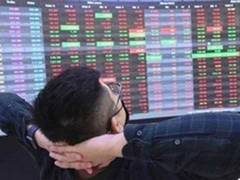 Khởi đầu tháng Ngâu: Chứng khoán Việt Nam mất 324.000 tỷ vốn hóa sau 2 phiên