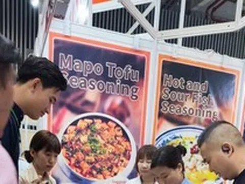Phí dịch vụ doanh nghiệp có phải đóng BHXH cho người lao động?