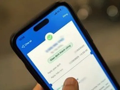 Công an xác minh giao dịch chuyển khoản 400 triệu đồng của một người dân