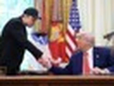 100 triệu USD giúp hàn gắn rạn nứt giữa tỷ phú Musk với ông Trump