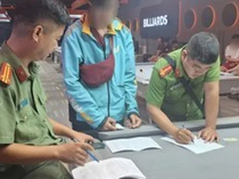 Công an kiểm tra 120 nhân viên và khách tại một quán internet, bida lúc 21 giờ