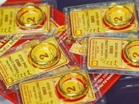 Giá vàng miếng, vàng nhẫn trơn trưa 18/8 bất ngờ đảo chiều