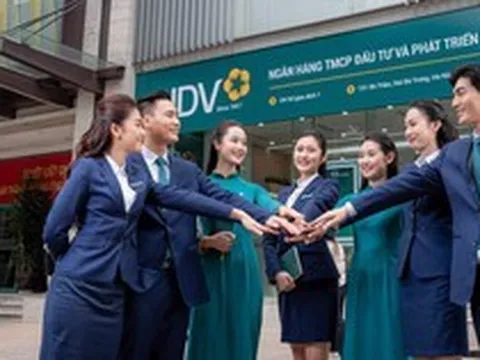 Vietcombank, VietinBank, BIDV, Agribank: Ngân hàng nào chi nhiều tiền nhất cho nhân viên?