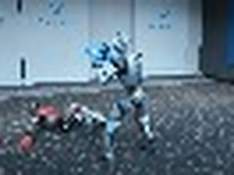 Tỷ phú Phạm Nhật Vượng “khoe” Robot mini hình người mới lên trình bất ngờ