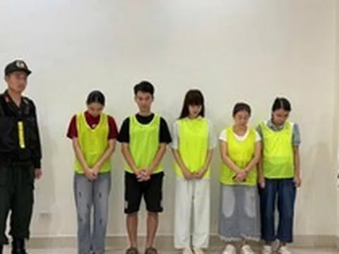 Ra quyết định khởi tố Giám đốc Khúc Thị Phương Thúy và kế toán Dương Thị Hoa
