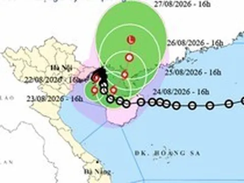 Bão số 4 cách Hải Phòng 150km và có thể mạnh thêm, miền Bắc mưa lớn kéo dài