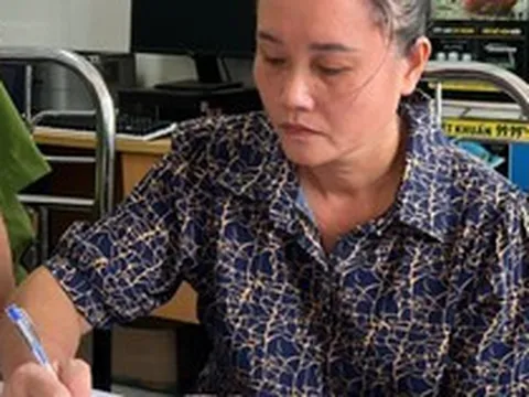 Nguyễn Thị Thu Hà SN 1980 ra đầu thú