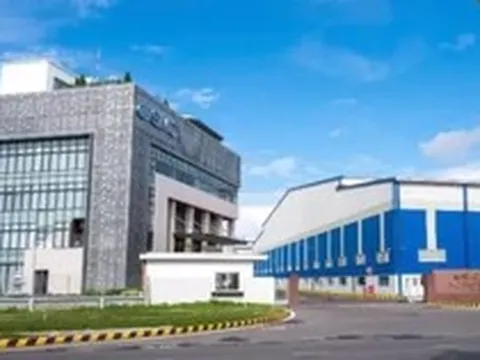 Động thái trái ngược giữa 2 doanh nghiệp