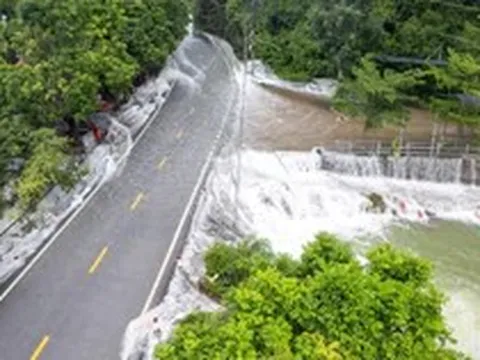 Nhiều khu dân cư trên đảo Cát Bà ngập sâu