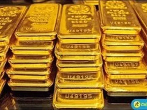 Giá vàng tăng vọt, quỹ vàng lớn nhất thế giới không ngừng "gom hàng"