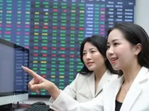 VN-Index vượt mốc 1.800 điểm