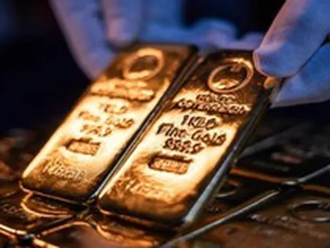 Giá vàng tăng nóng, chuyên gia bất ngờ thay đổi dự báo