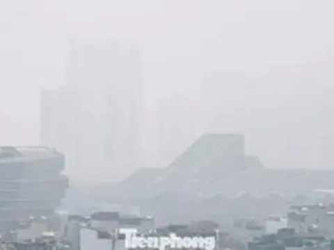 Hà Nội mù mịt trong ngày ô nhiễm không khí đứng thứ hai thế giới