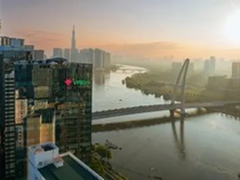 Làn sóng “bán vốn” của ngân hàng trở lại, VPBank có gì khác biệt?