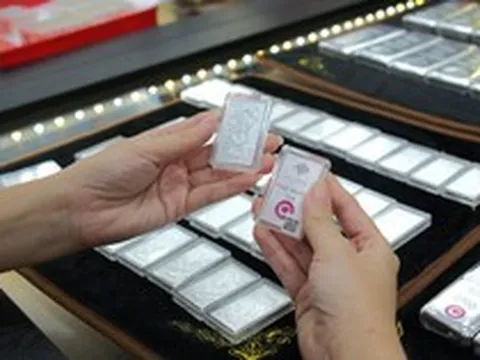 Giá bạc ngày 28/8 tại Ancarat, Bảo Tín Mạnh Hải, DOJI, Sacombank