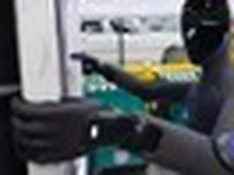 Tầm nhìn cực đỉnh của ông Phạm Nhật Vượng: robot hình người tràn vào các nhà máy sản xuất ô tô, Tesla cùng Hyundai, BMW đồng loạt tăng tốc