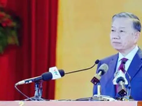 Tổng Bí thư, Chủ tịch nước: Quảng Ninh cần tiếp tục chuyển đổi từ 'nâu' sang 'xanh'