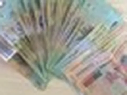 Đúng 10h ngày 28/8, tiếp viên phát hiện bọc tiền 46 tờ từ 100.000 - 500.000 đồng nằm chơ vơ trên chuyến tàu tới Đà Nẵng