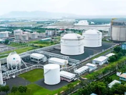 Loạt dự án điện LNG mắc kẹt, cảnh báo nguy cơ hụt nguồn điện