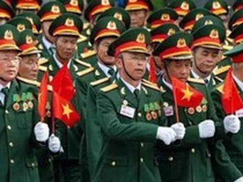 Quy định mới về tiền lương, chế độ trợ cấp đối với sĩ quan nghỉ hưu trước hạn tuổi