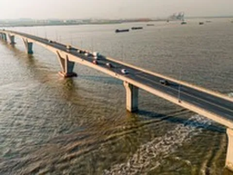 9 năm trước, Việt Nam khánh thành cây cầu đặc biệt đúng Quốc khánh: "Con trăn khổng lồ” 2km được dựng giữa biển bằng công nghệ chưa từng có, ai đứng sau?